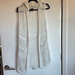 white crocheted vest perfect condition